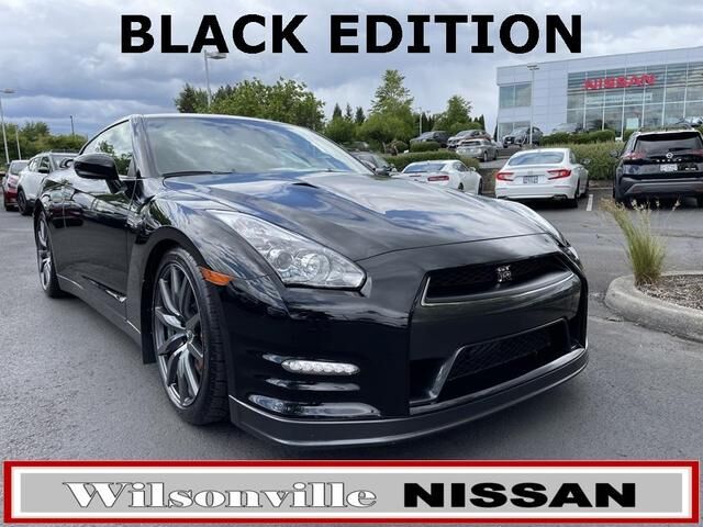 Nissan GT-R