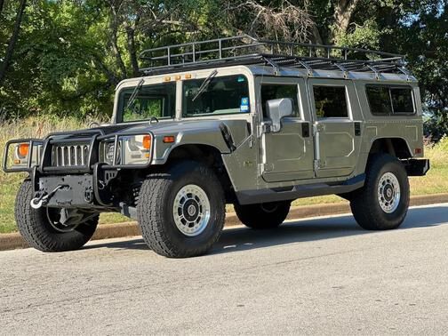 HUMMER H1