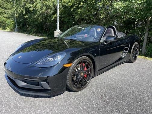 PORSCHE