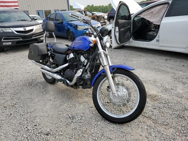 Honda VT750 (Shadow)