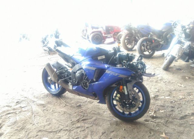 YAMAHA