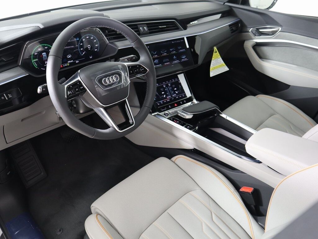 2024 Audi Q8