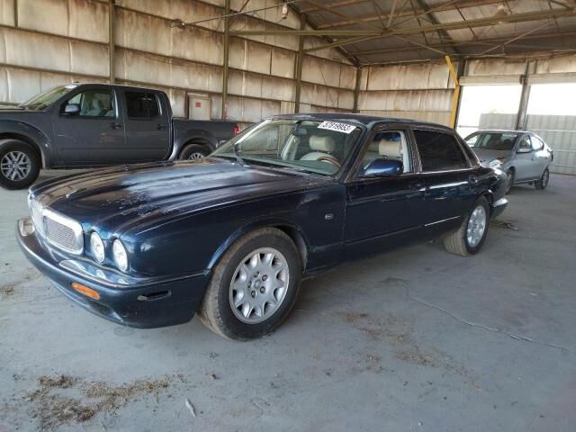 Jaguar XJ