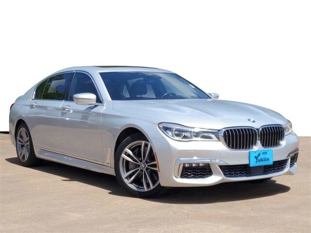 BMW 750i / B7