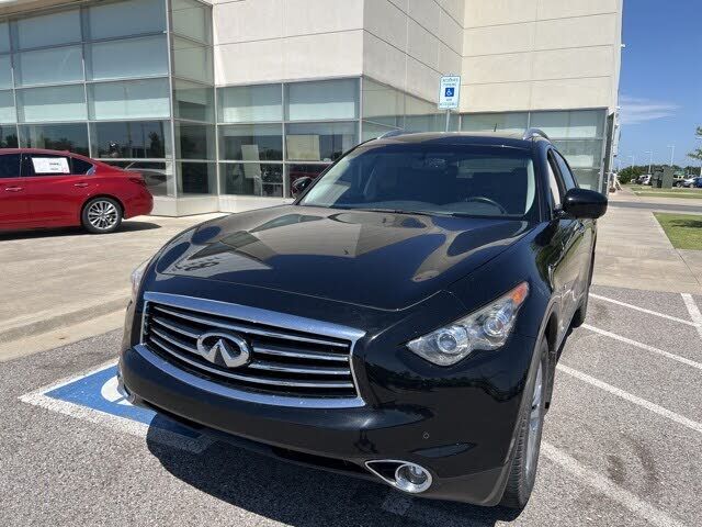 Infiniti QX70