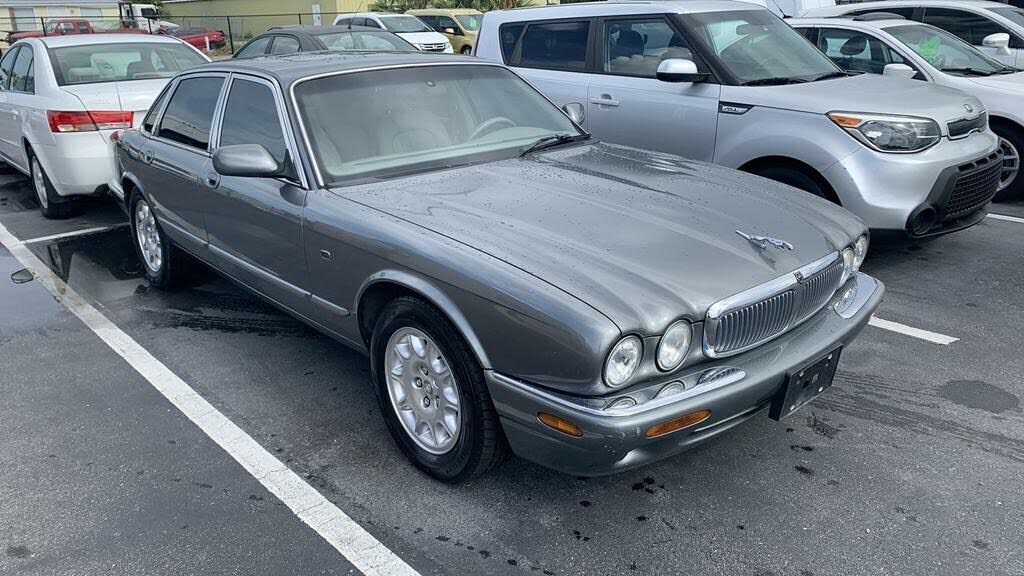 Jaguar XJ8