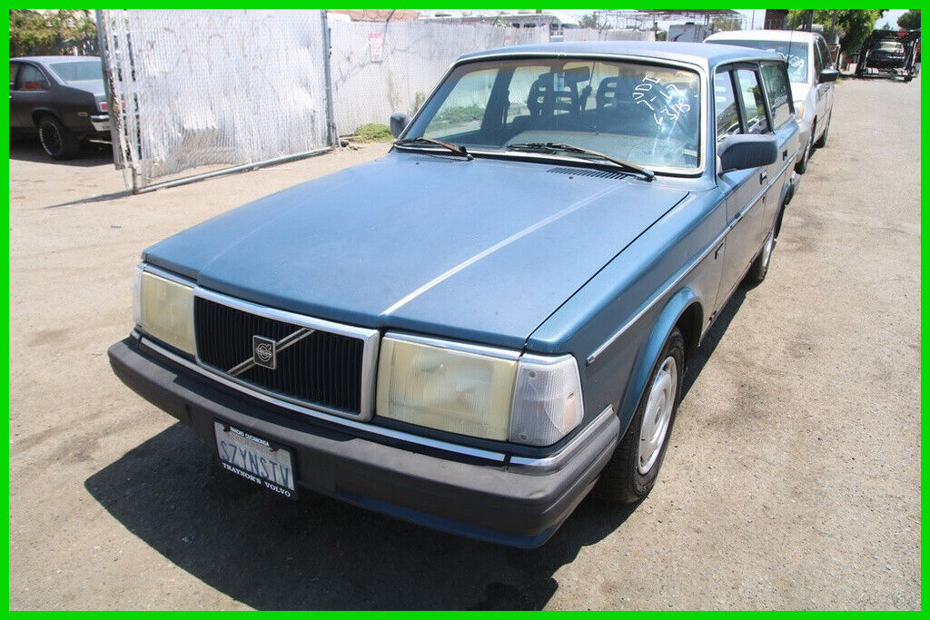 Volvo 240 Series