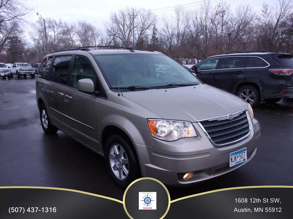2009 CHRYSLER Town and Country