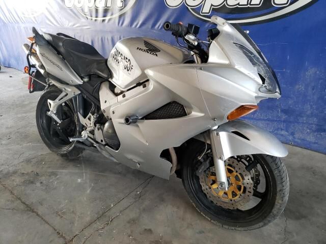 Honda VFR800 (INTERCEPTOR)