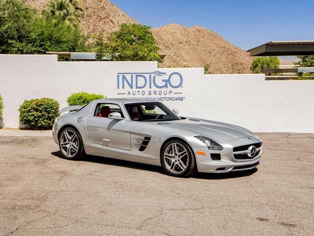 Mercedes-Benz SLS-Class