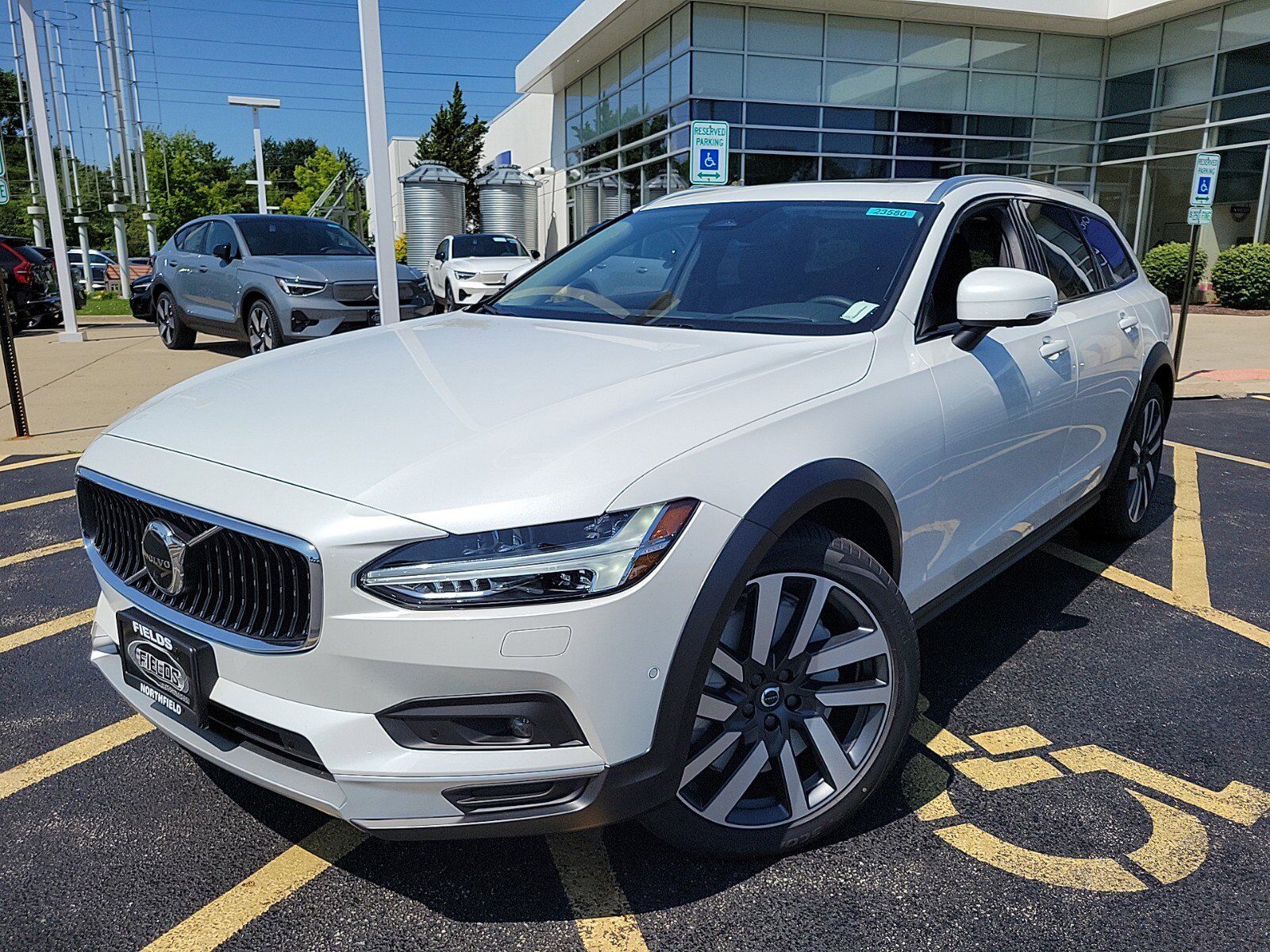 2023 VOLVO V90CC for Sale