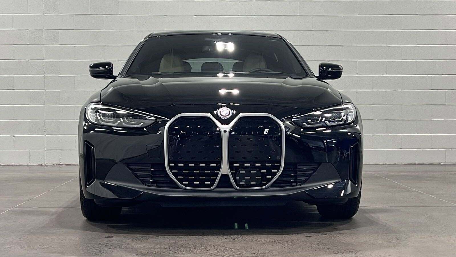 2023 BMW i4