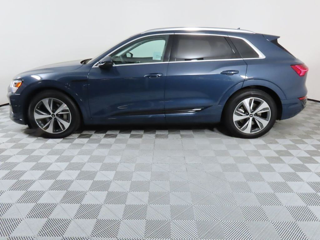 2024 Audi Q8