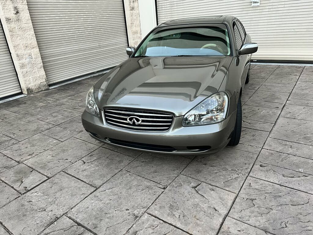 Infiniti Q45