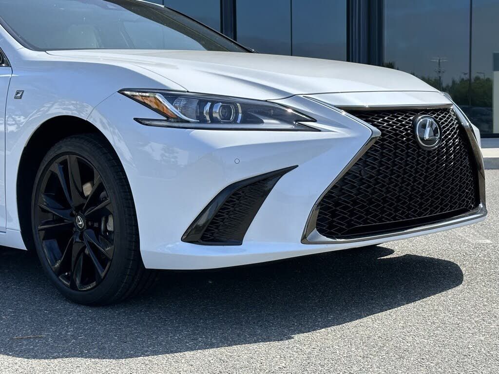 2023 Lexus ES