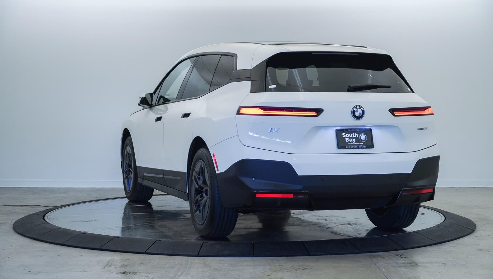 2024 BMW iX