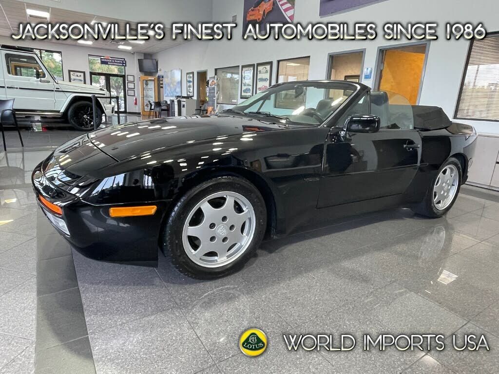 Porsche 944