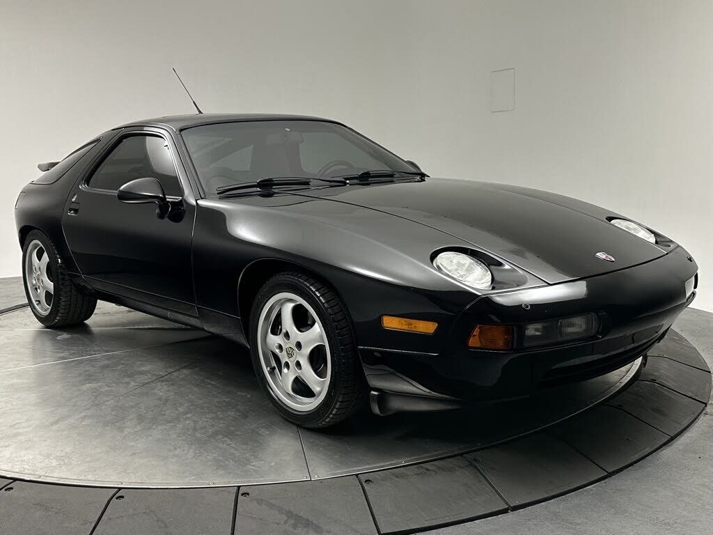 Porsche 928