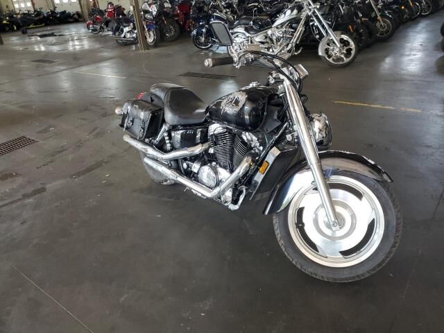 Honda VT1100C2 (SHADOW SABRE)