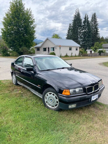 BMW 318ti