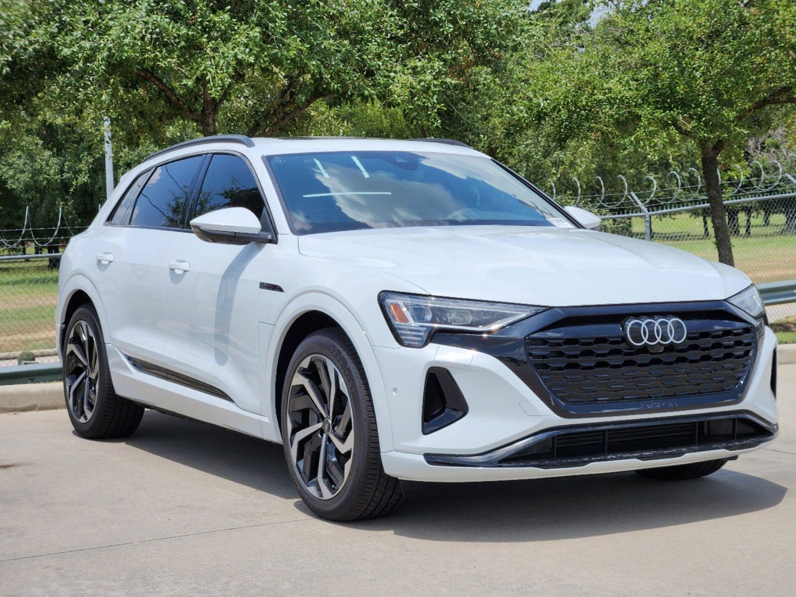 2024 Audi Q8