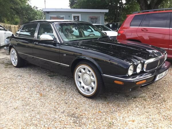 Jaguar Super V8