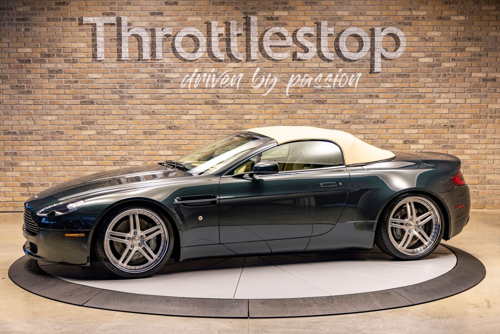 Aston Martin V8 Vantage