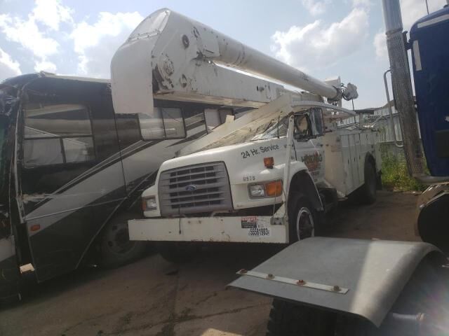 Ford F-800