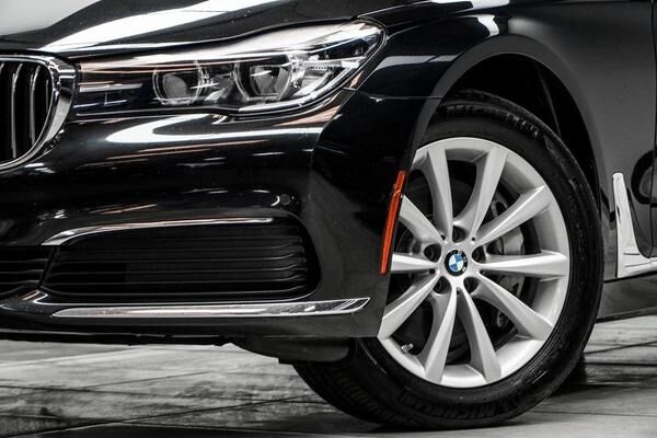 2019 BMW 740i