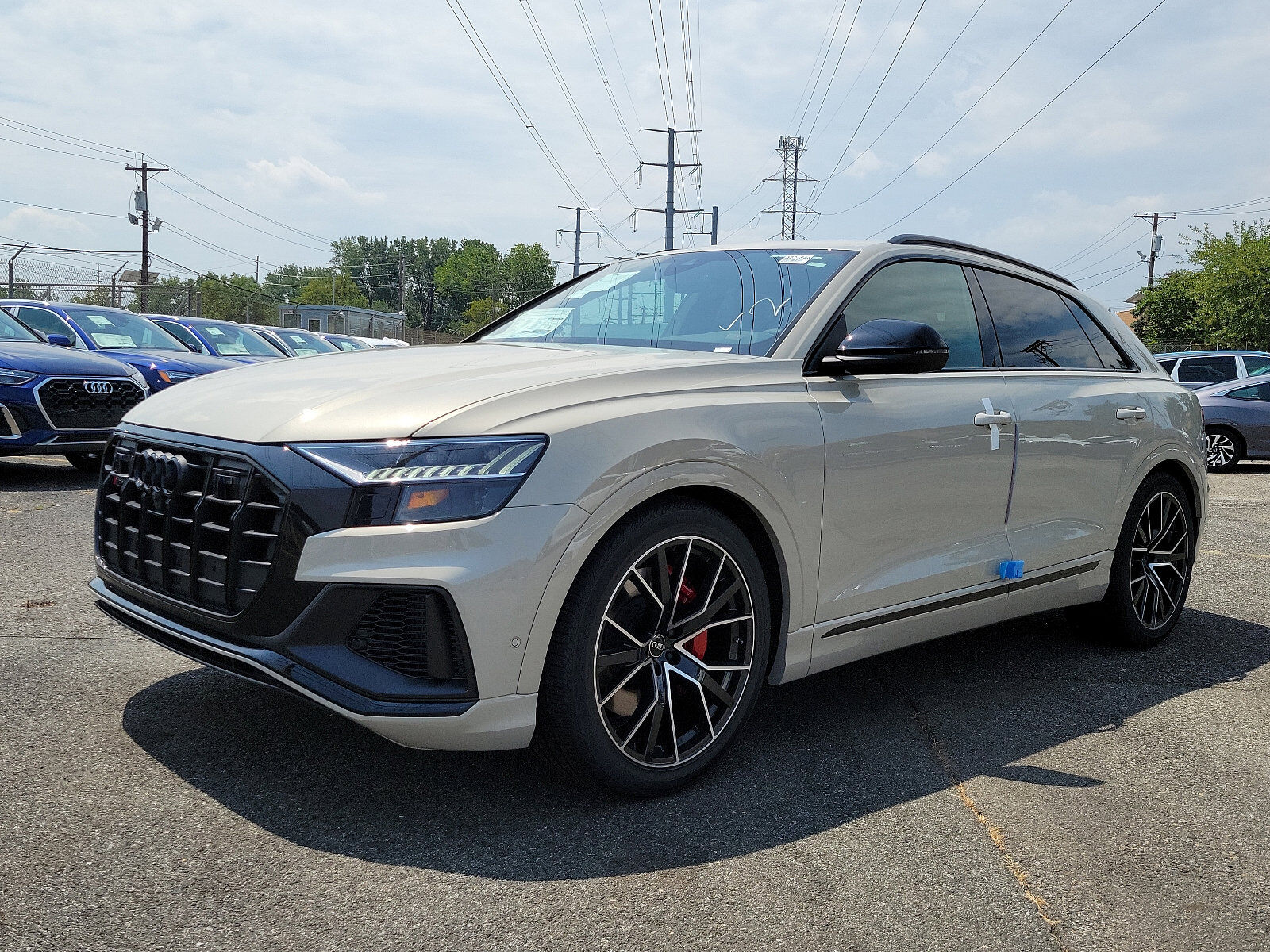 2023 Audi SQ8