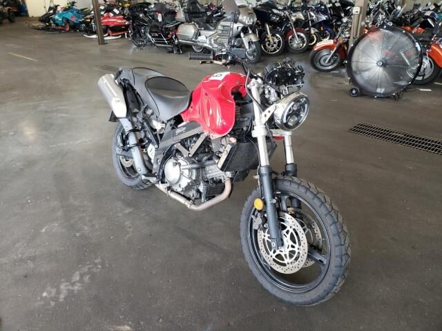 Suzuki DL650