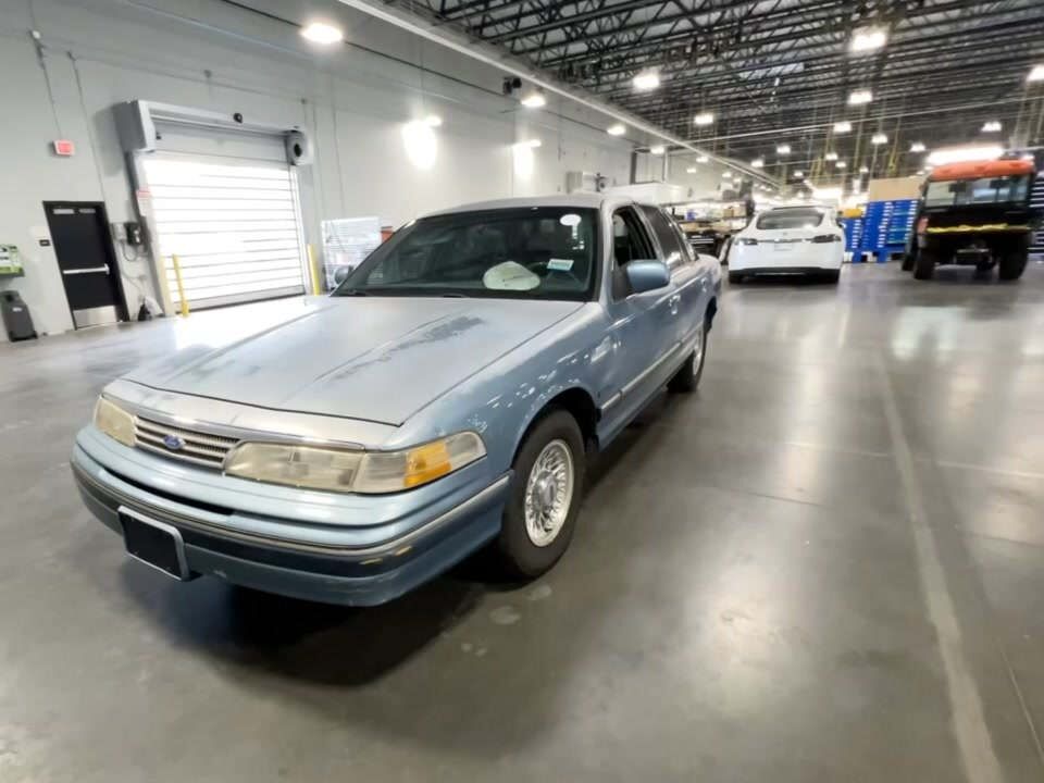 Ford Crown Victoria