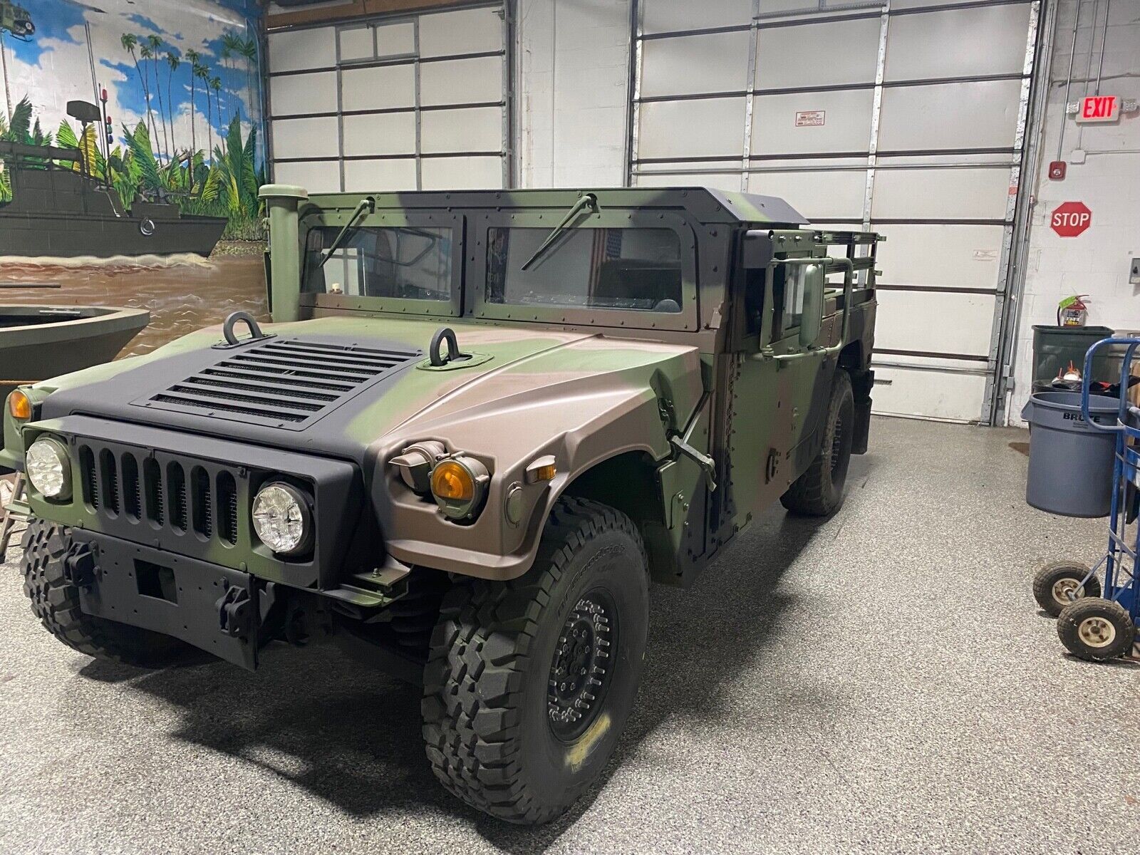 HUMMER H1