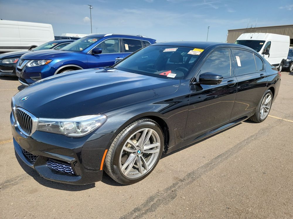 BMW 740i
