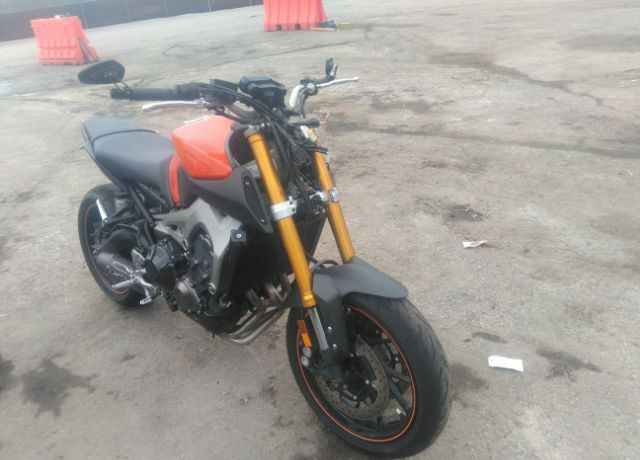 YAMAHA