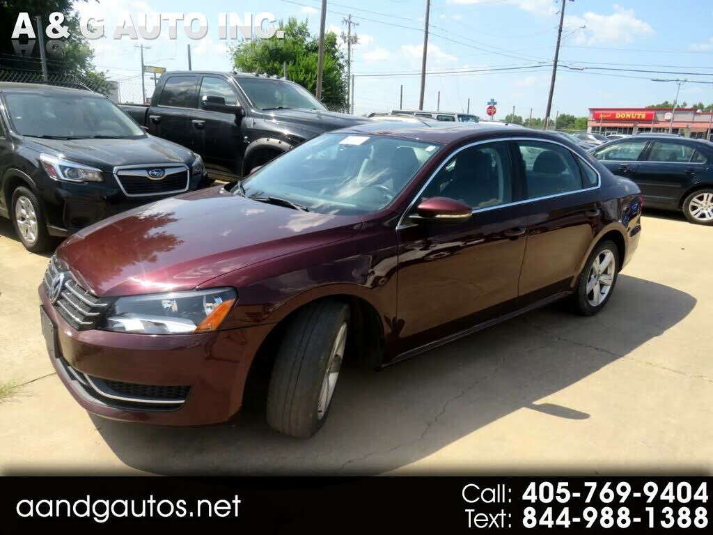 2012 VOLKSWAGEN Passat