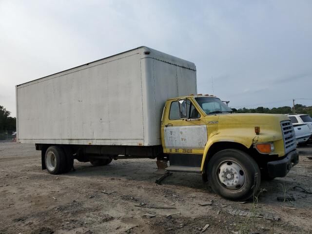 Ford F-700