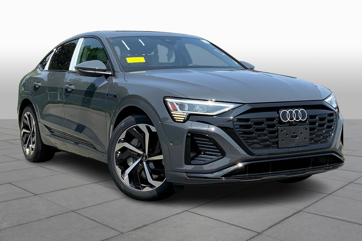 2024 Audi Q8
