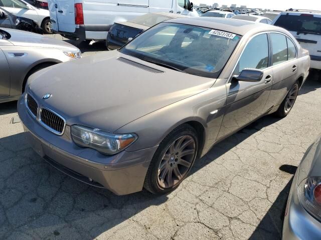 BMW 745i