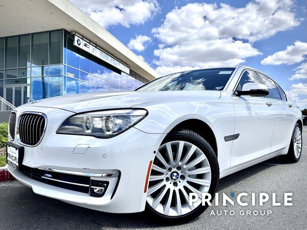 BMW 740i