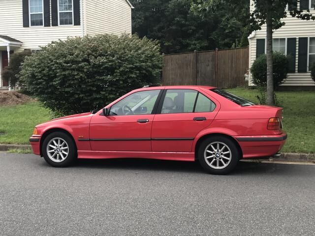 BMW 328i
