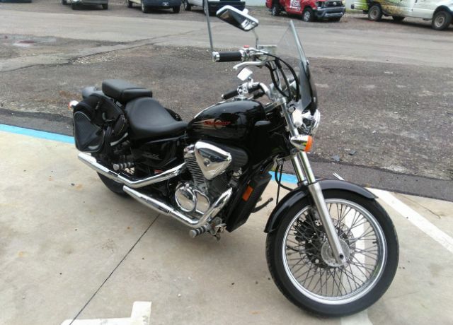 Honda VT600CD (SHADOW VLX DELUXE)