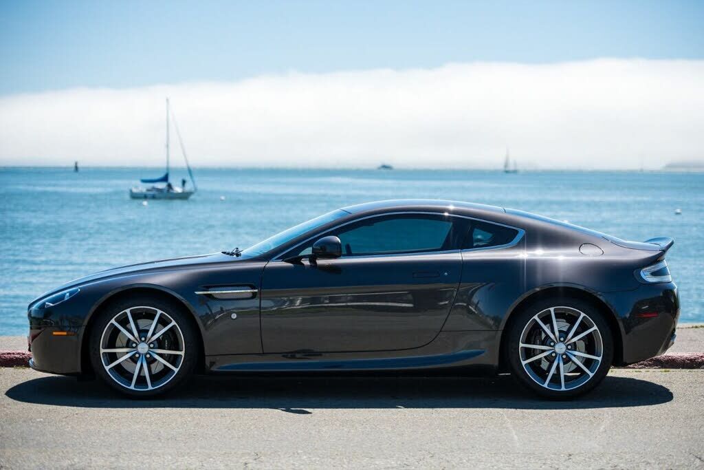 Aston Martin V8 Vantage