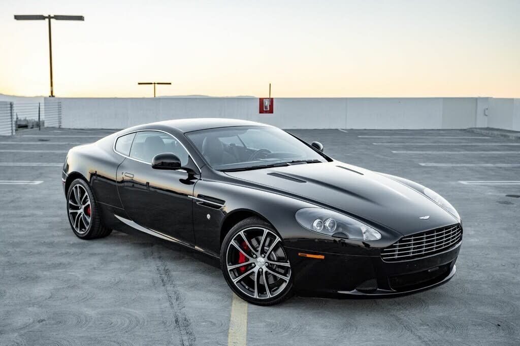 Aston Martin DB9