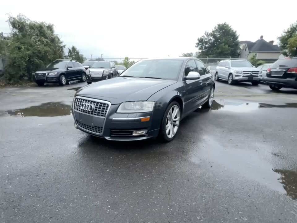 Audi S8