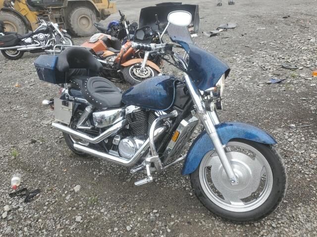 Honda VT1100C2 (SHADOW SABRE)