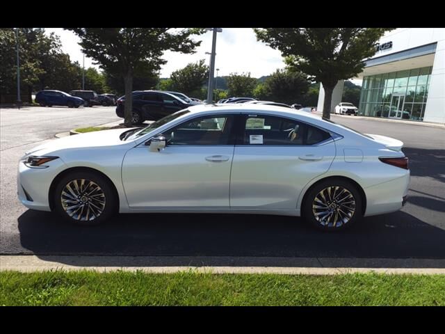 2024 Lexus ES