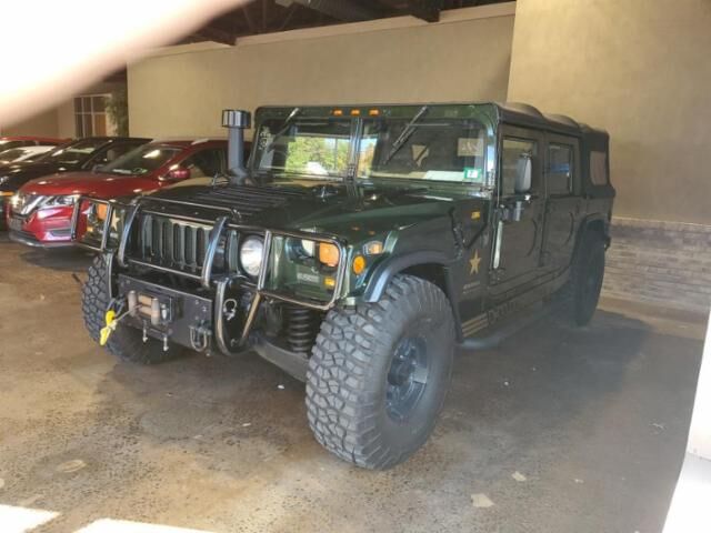 HUMMER H1