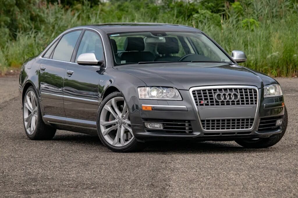 Audi S8