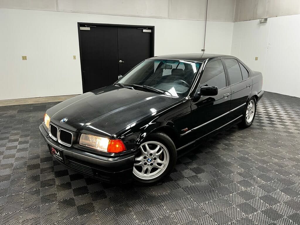 BMW 328i